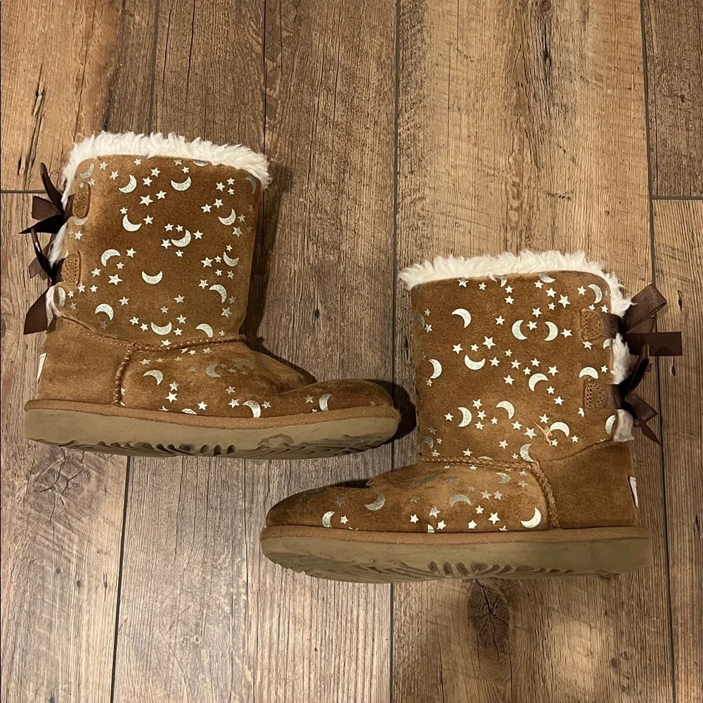 UGG Bailey Bow Moon and Stars Boot, Little Kid Size 2